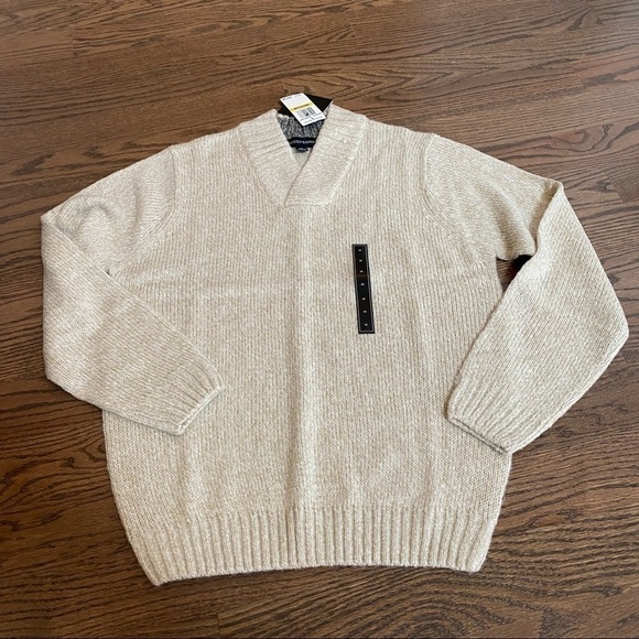 NWT Men’s Tricots St. Raphael v neck sweater sz M - Picture 1 of 11